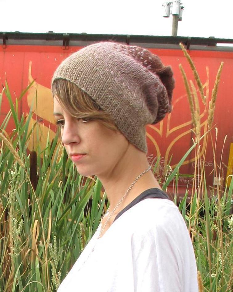 Ombre Slouchy Hat Knitting Pattern