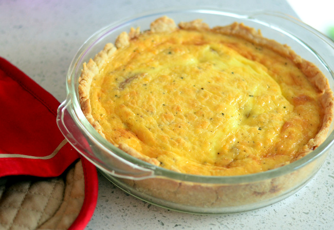 How to Make a Simple Ham and Cheese Quiche