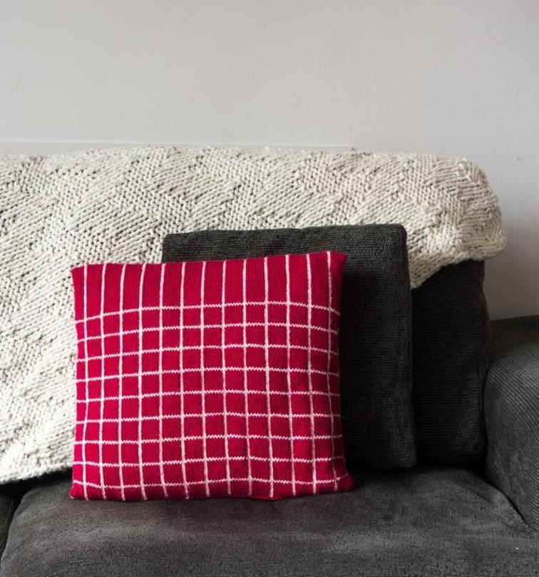 Retro Cushion Cover Knitting Pattern