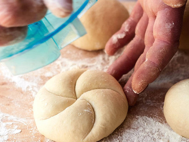 Shaping and Scoring Kaiser Rolls