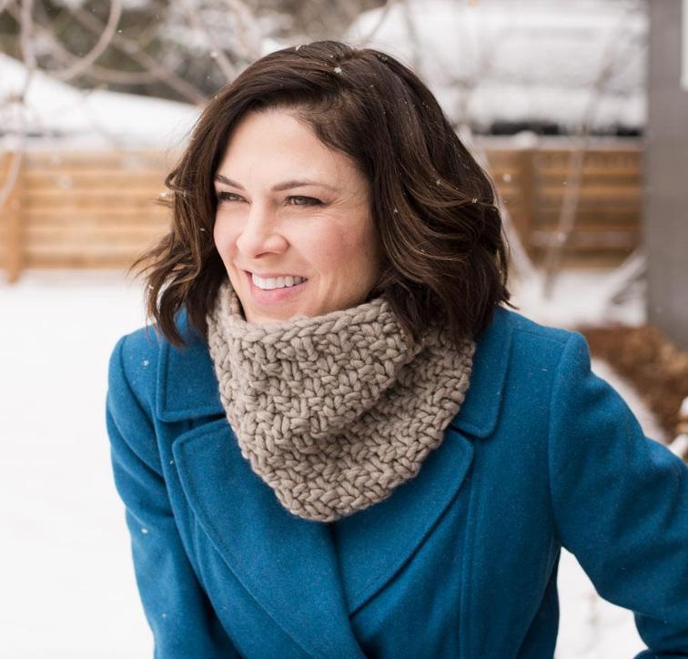 Baker Moss Stitch Cowl Knitting Kit