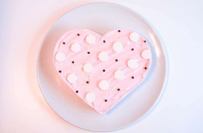 Easy Polka Dot Heart Cake