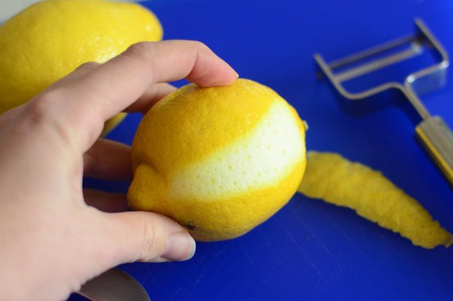 How to Zest a Lemon (without a zester!) 