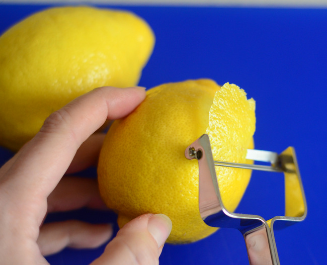 How to Zest a Lemon (without a zester!) 