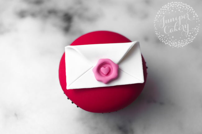 Make this cute love letter cupcake for your Valentine