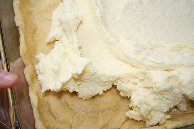 Butter cake topping