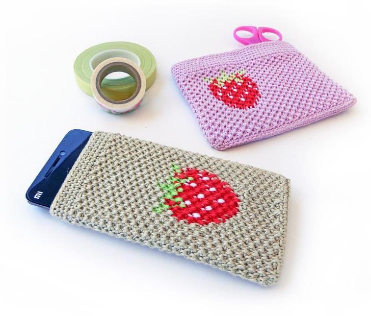 Strawberry Cover Phone Sleeve Crochet Pattern