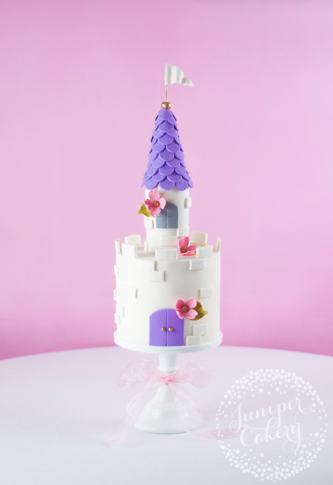 How to make a castle cake topper by Juniper Cakery