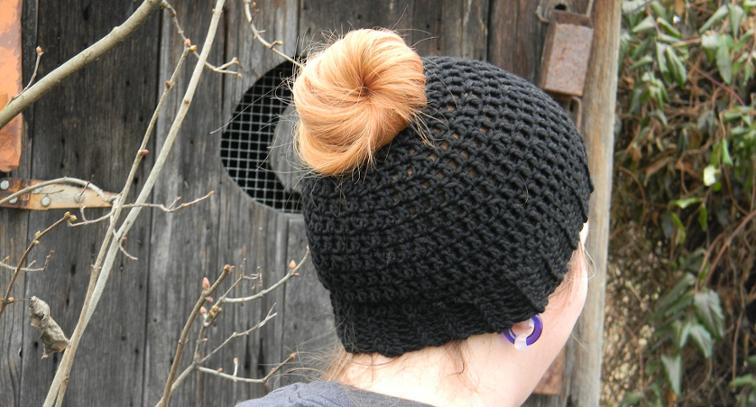 Fast and Simple Messy Bun Hat Crochet Pattern