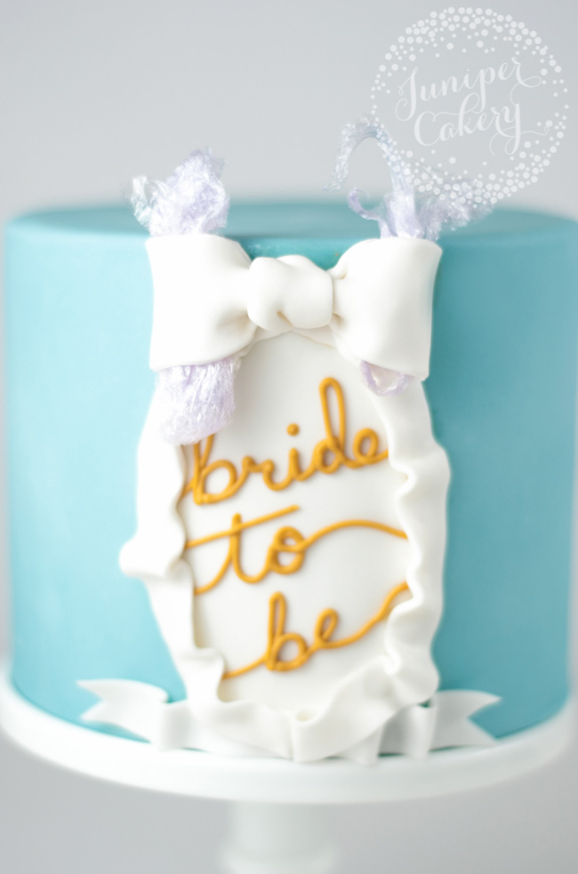 How to make an easy bridal shower themed cake