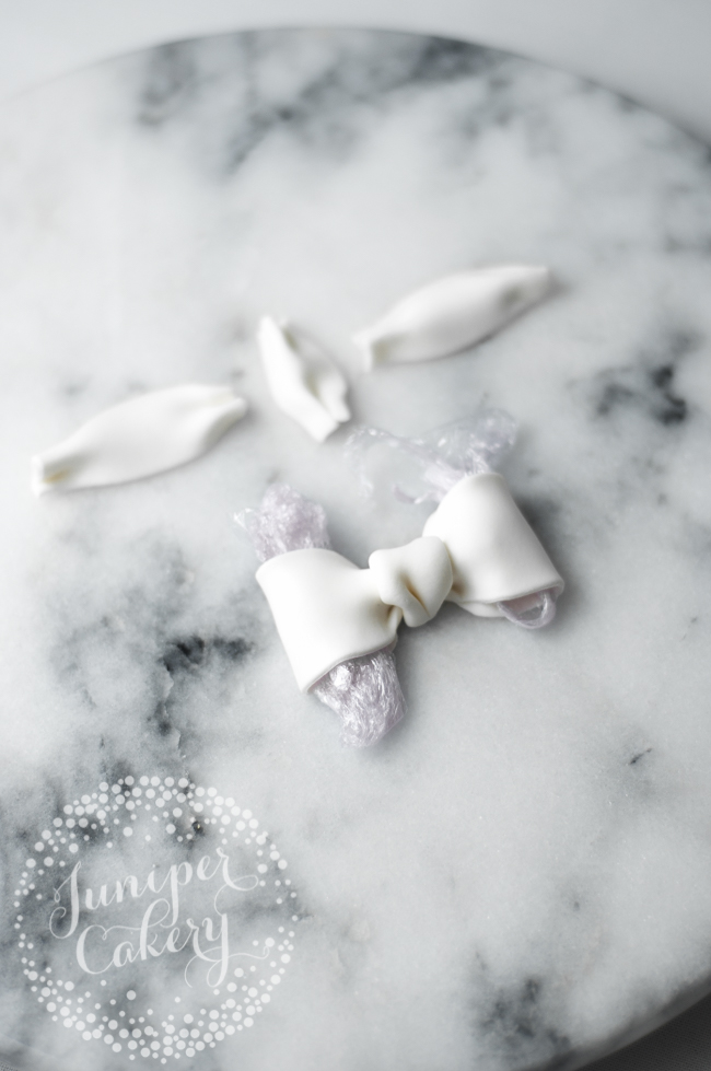 Bridal shower cake step-by-step tutorial