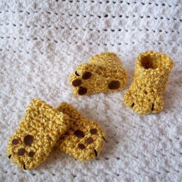 Lion Paws Booties and Mittens Crochet Pattern