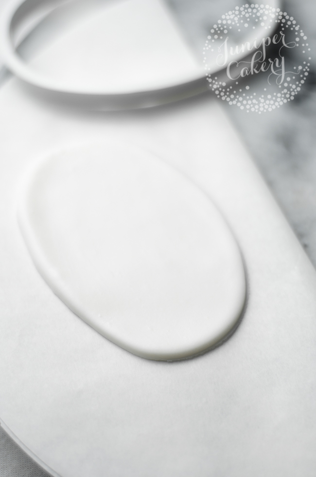 Tutorial for a bridal shower cake with elegant frame