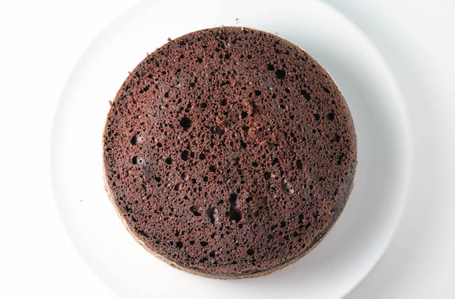 Round Chocolate Cake