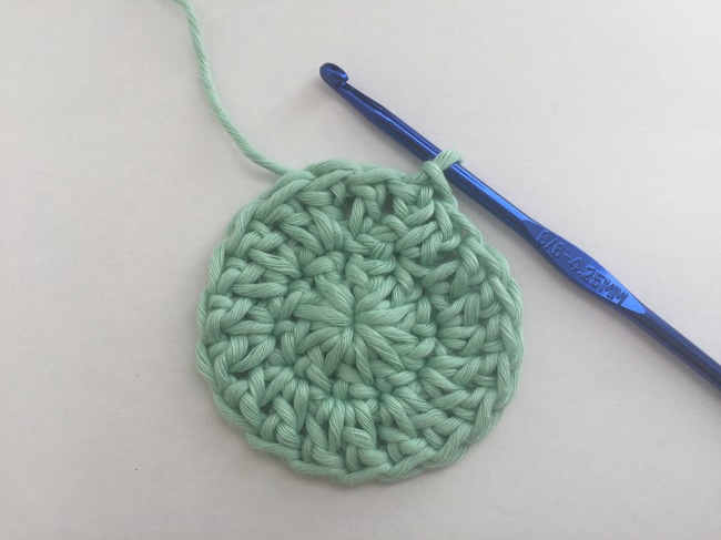 crochet baby hat round 2