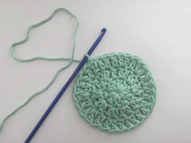 crochet baby hat round 3