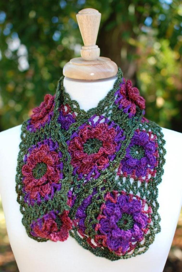 join as you go flower crochet cowl