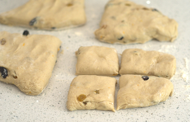 How to Make Easy, No Knead Hot Cross Buns