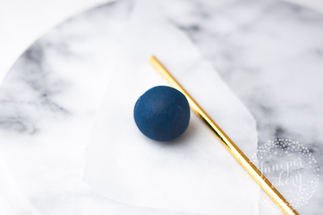 How to make Memorial Day cake pops