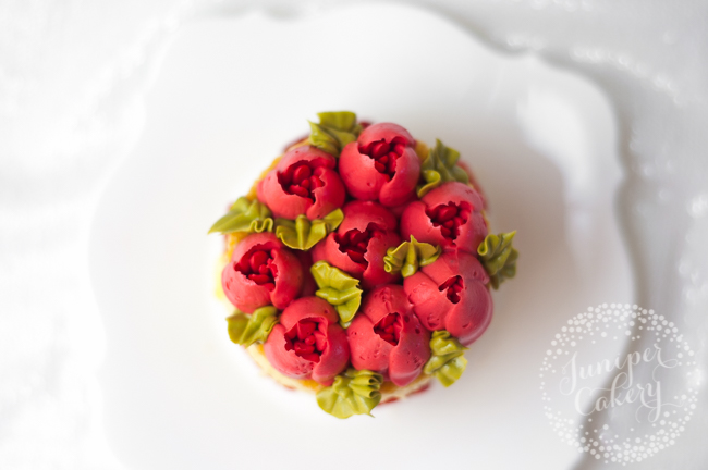 Simple Mother's Day cake tutorial