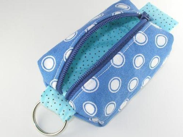 Teeny Tiny Zipper Coin Purse Pattern