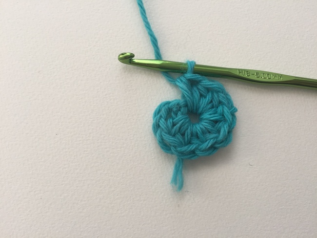 crochet spiral round 1