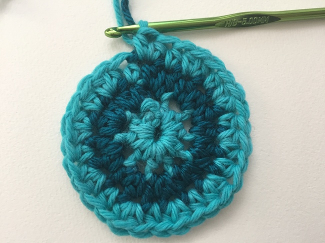 crochet spiral end round 3