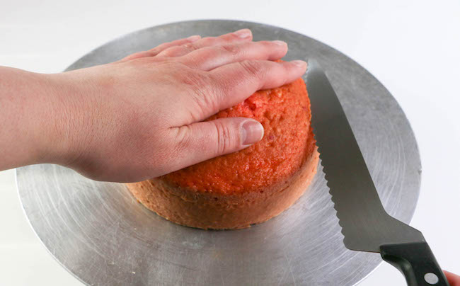 Leveling a Cake on a Turntable