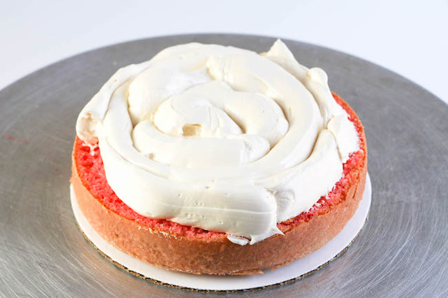 Piped Layer of Buttercream Filling