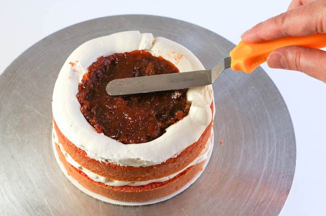 Adding a Soft Filling to Cake Layers
