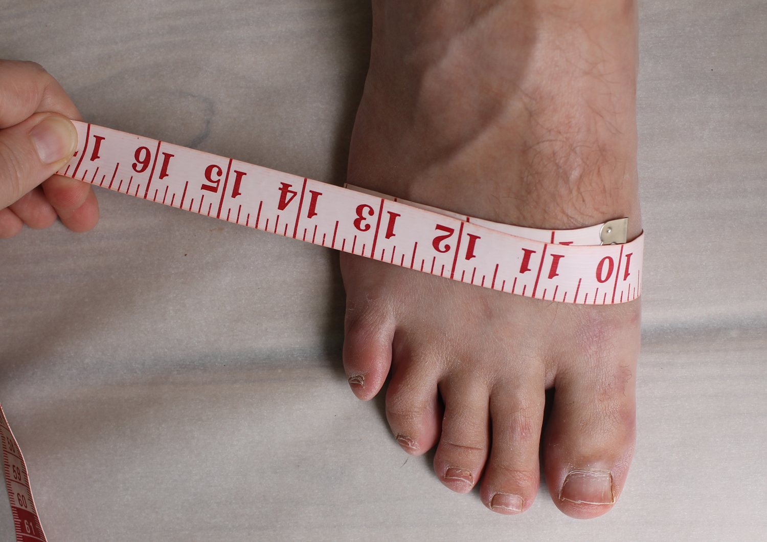 How To Properly Measure A Child S Foot