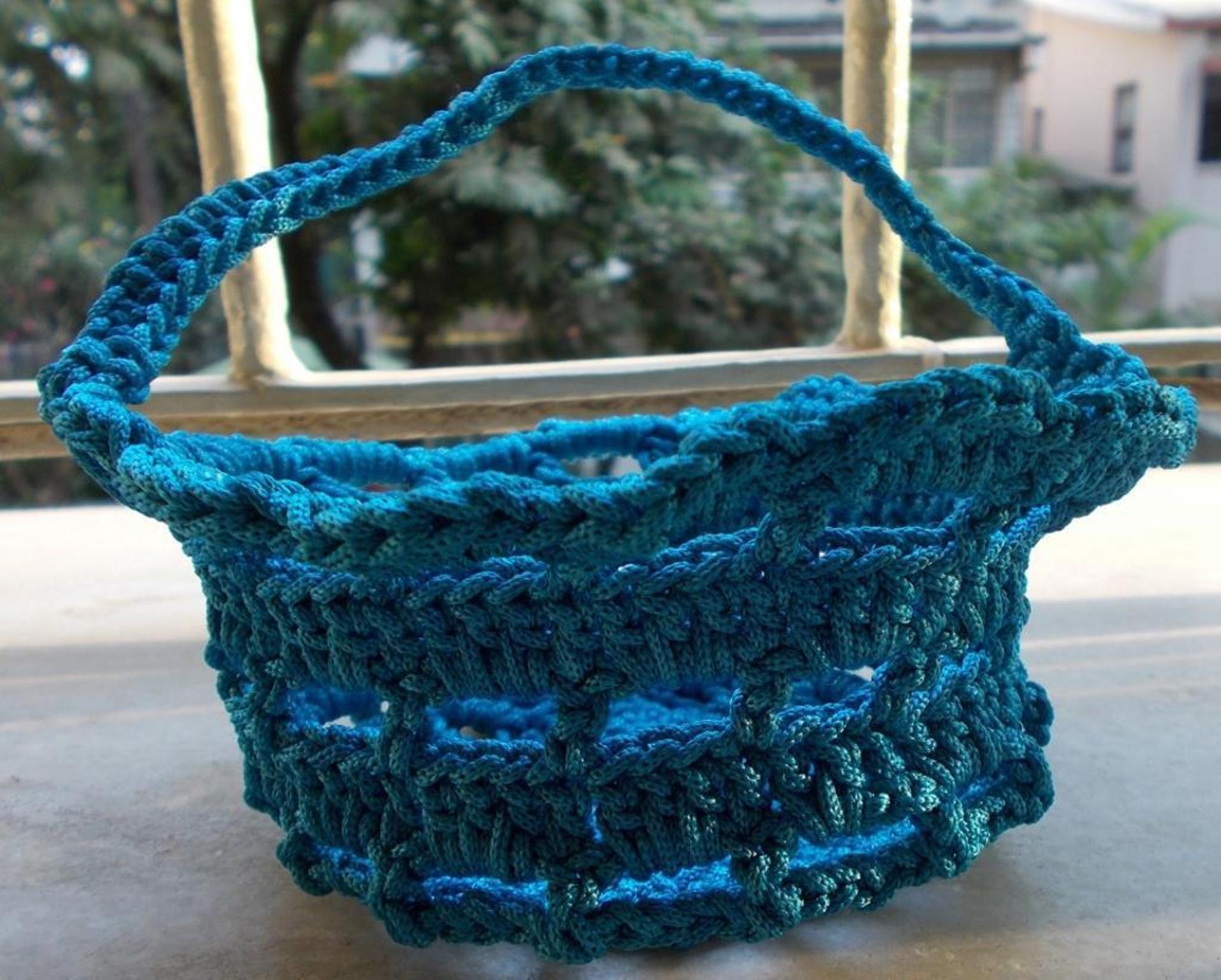 decorative basket crochet pattern