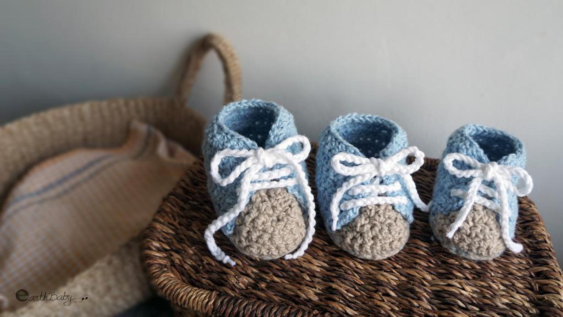 left hand baby shoes crochet pattern