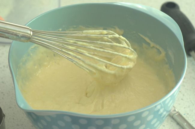 How to make a Classic Lemon Loaf Cake in One Bowl