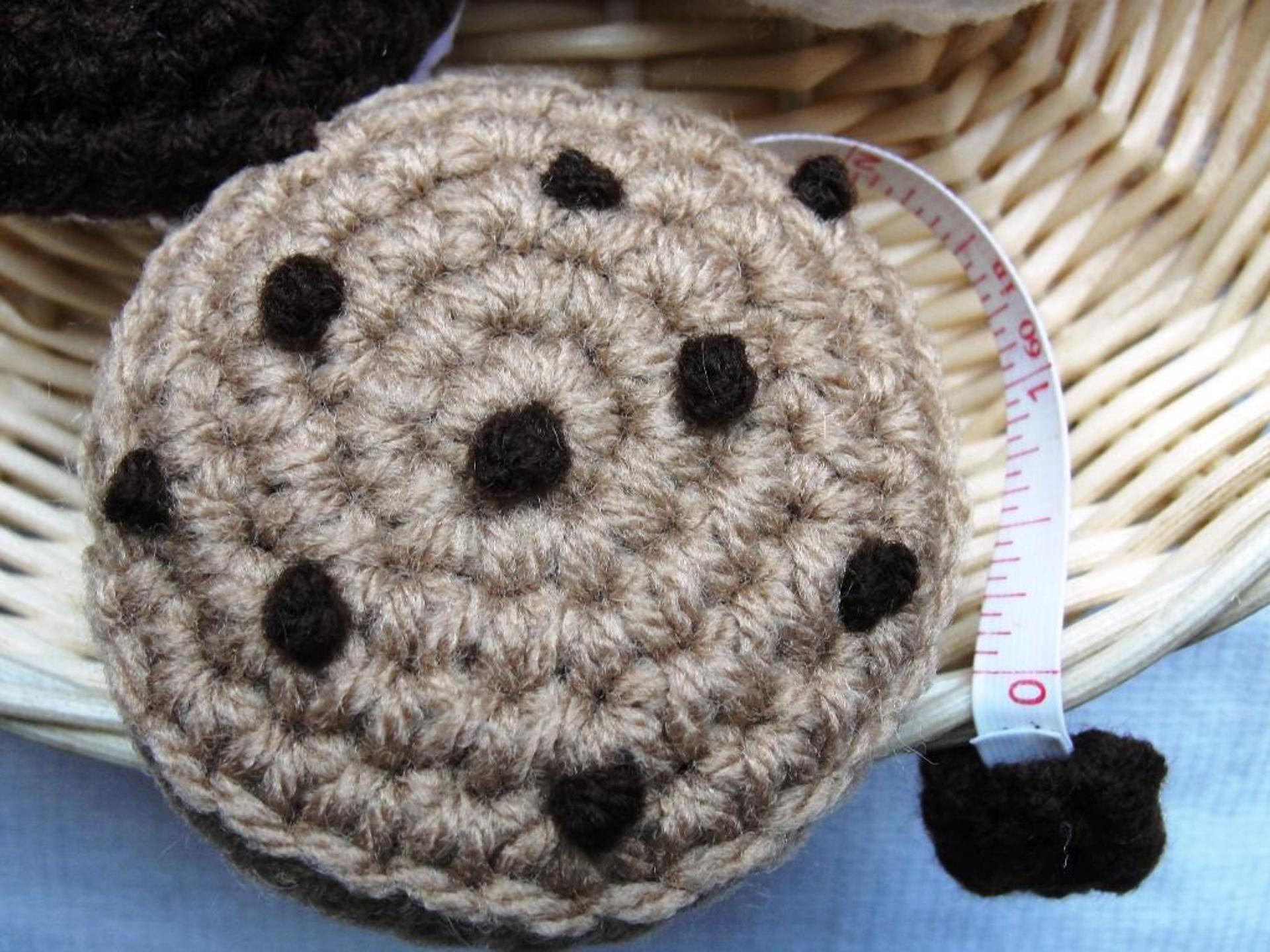 tape measure crochet cozy pattern