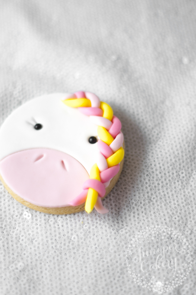 Stylish and fun unicorn cookie tutorial