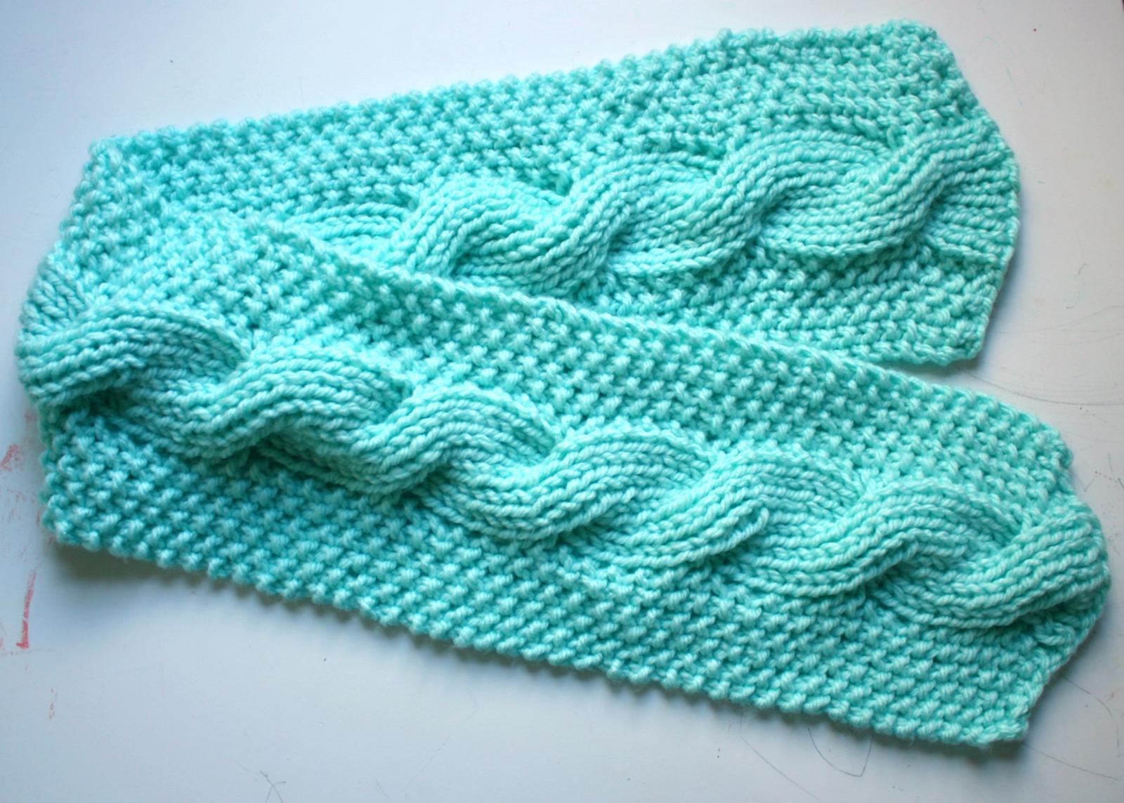 Reversible Cable Scarf