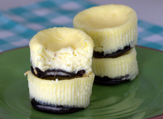 How to Make Mini Cheesecakes