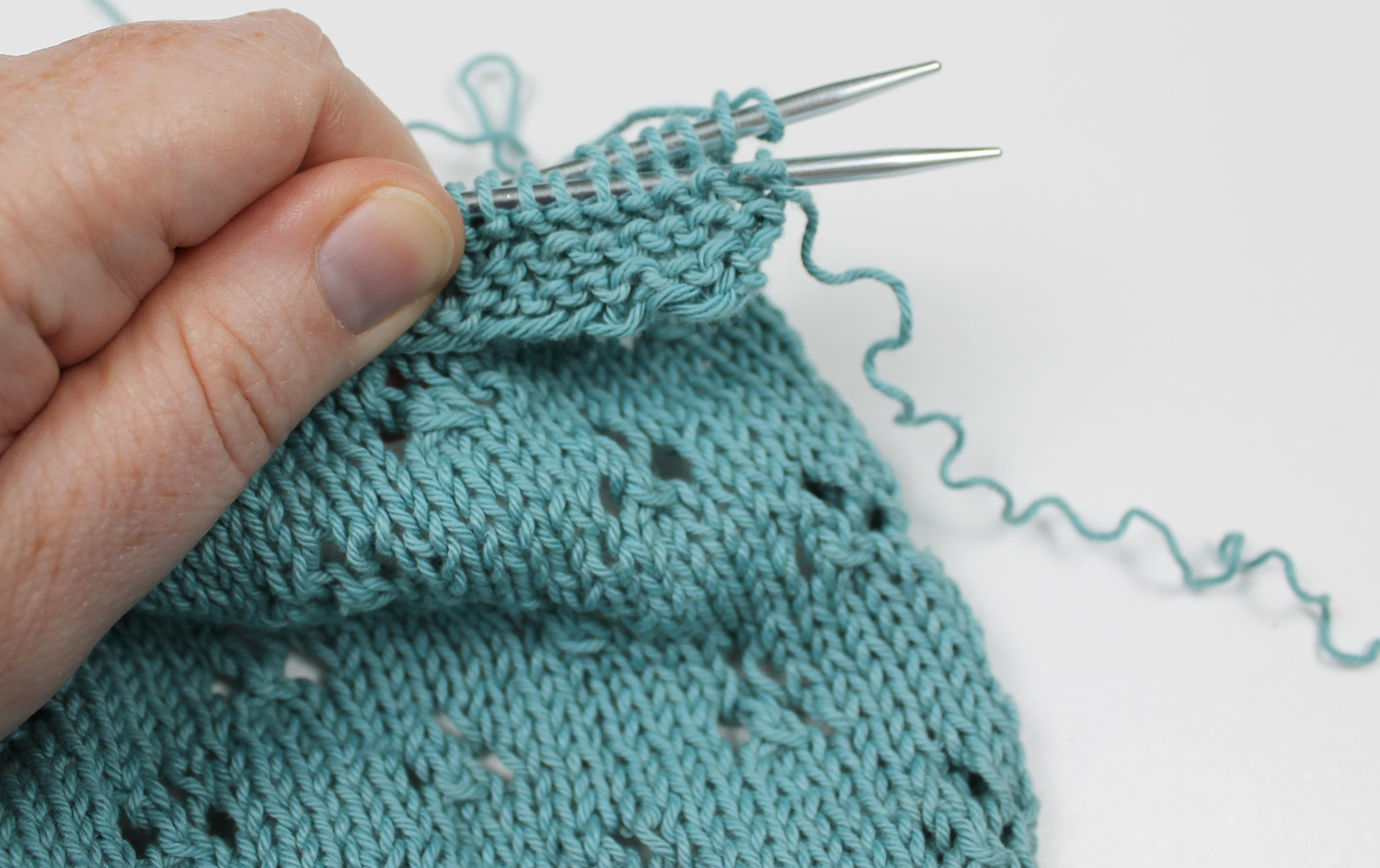 Knitting the three-needle join