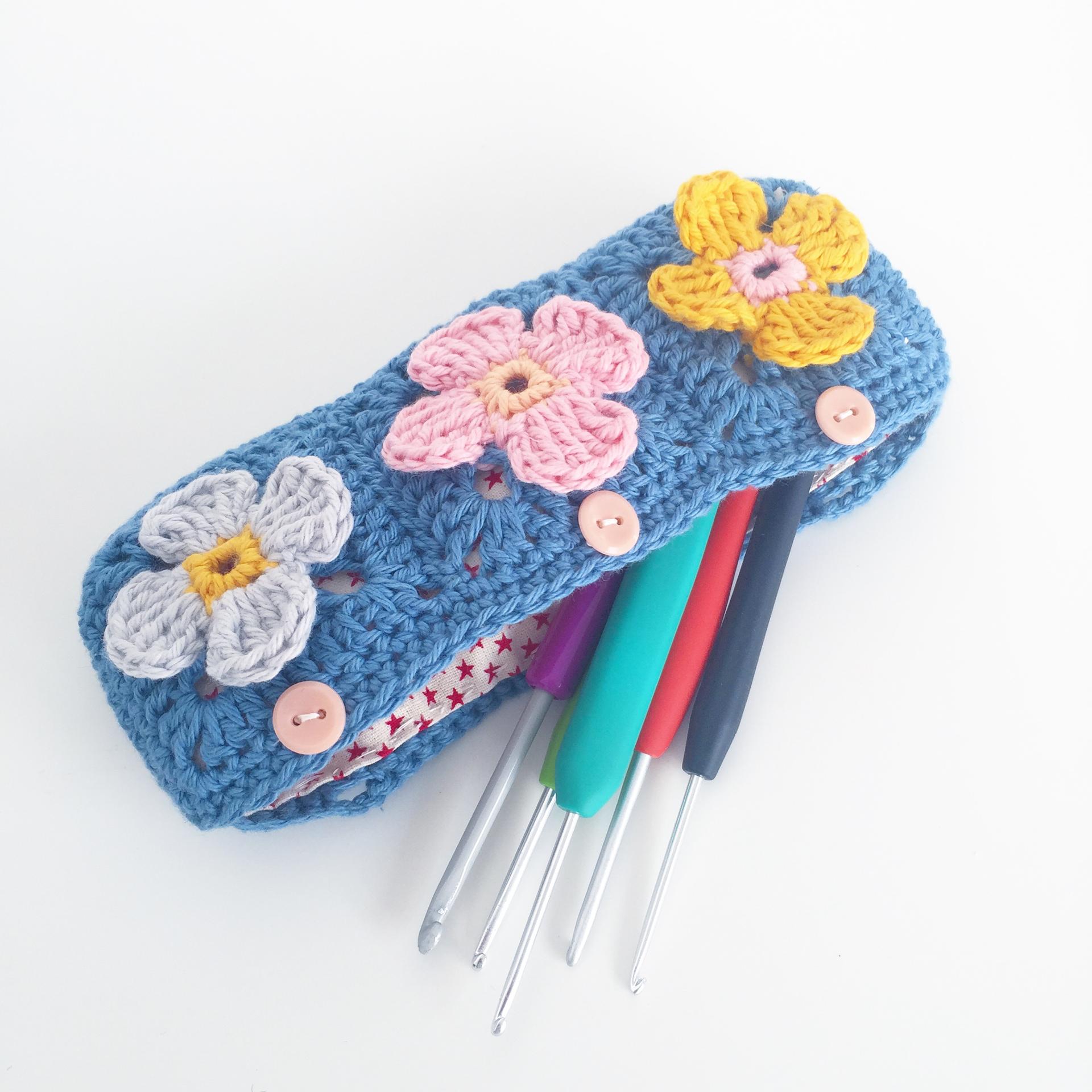 petal square pencil case crochet pattern