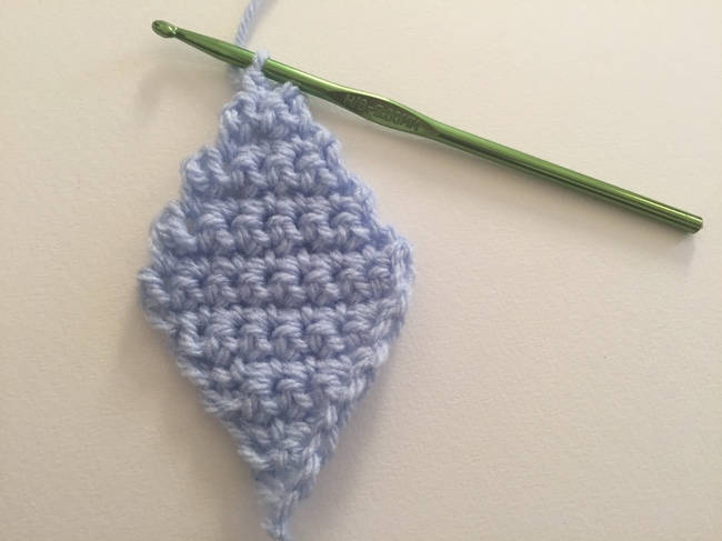 single crochet diamond