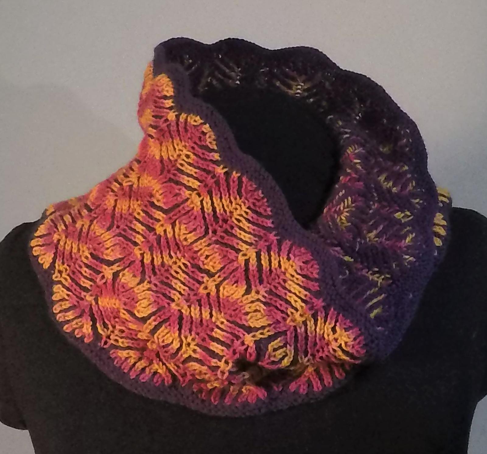 Abutilon Brioche Cowl
