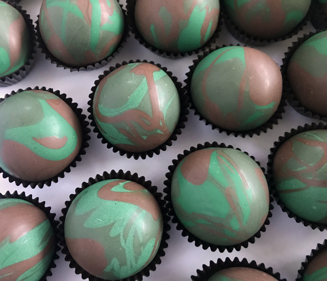 camo cake balls