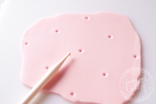 How to quilt fondant for detailed cakes
