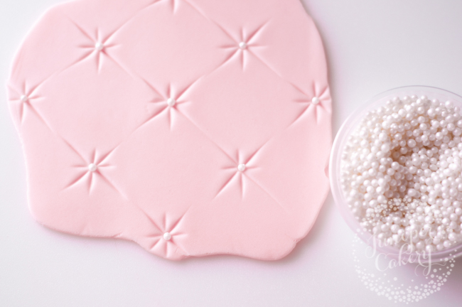 Learn how to quilt fondant the easy way