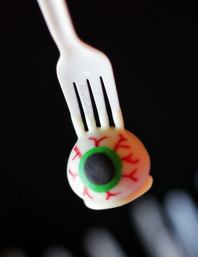 Eyeball Cake Pop by Rose Bakes