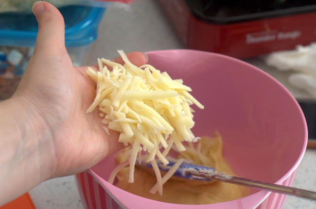 How to Make Gougeres
