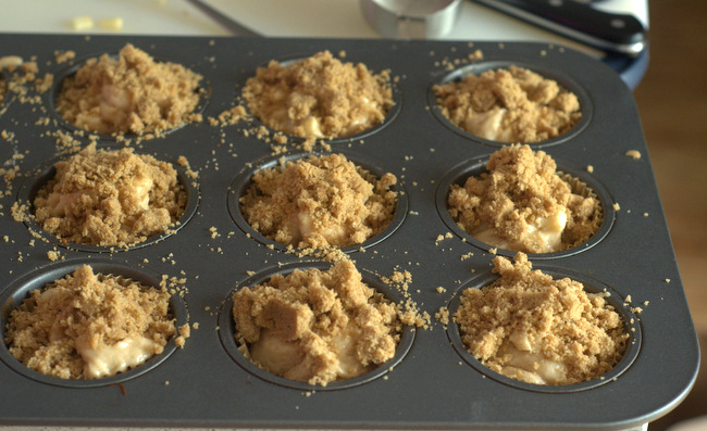 Apple Spice Muffins with Cinnamon Streusel