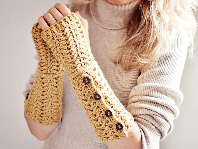 Buttoned Fingerless Gloves