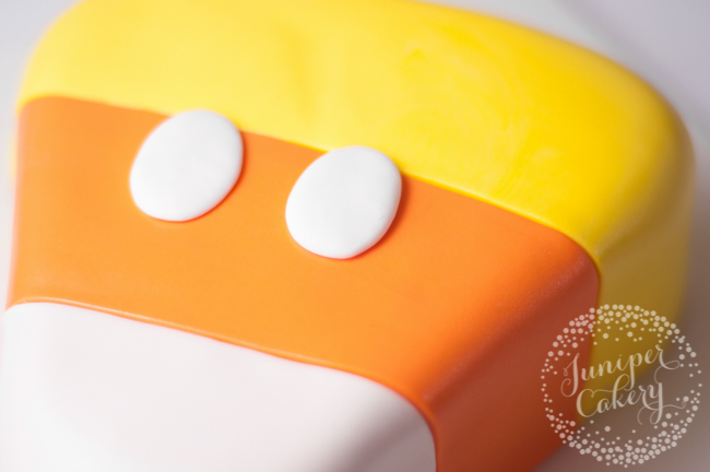 Cute Halloween candy corn cake tutorial